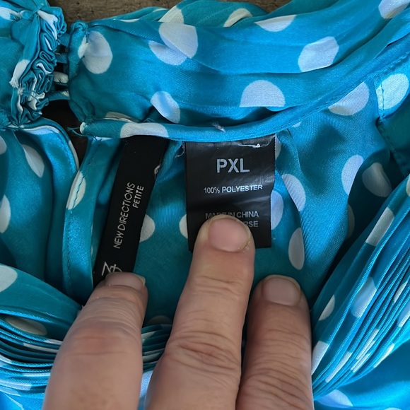 New Directions XLP Polka Dot Twist Neck Sleeveless Blouse Turquoise - Picture 7 of 7